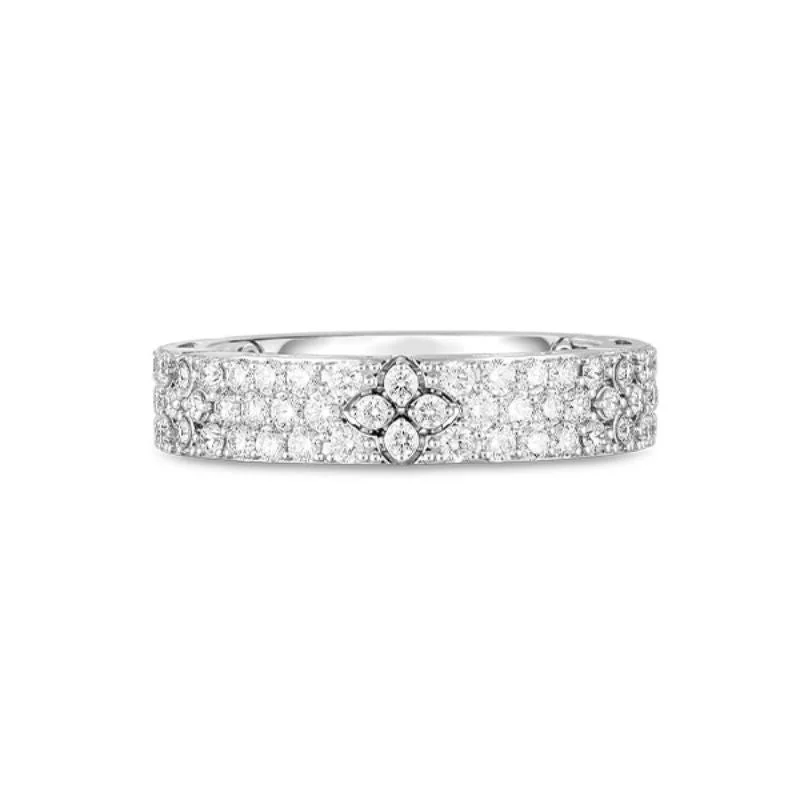 Women's rings radiant-arc-Diamond Love in Verona Ring